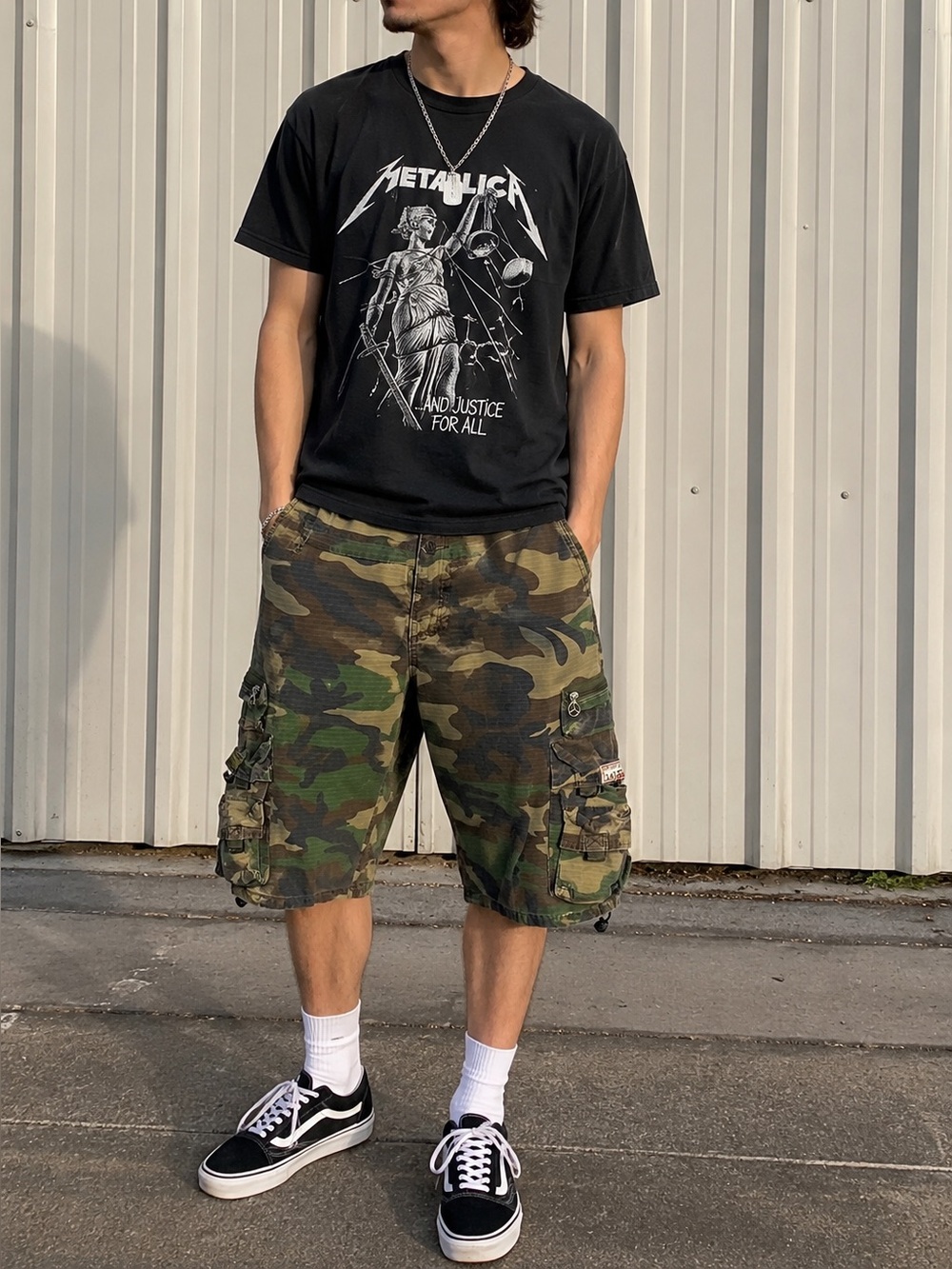 Vintage Camo Cargo Shorts – Multi Pocket Utility Style Size 34